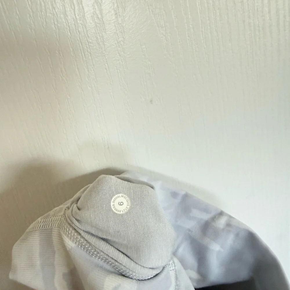 Lululemon Wunder Under Tight 25